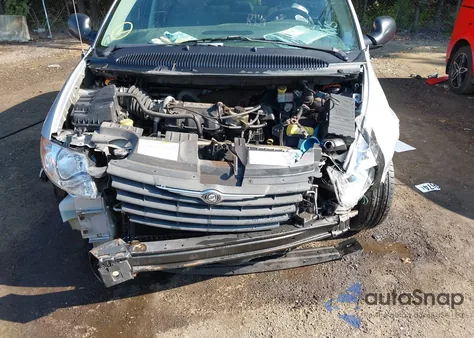 2006 Chrysler Town & Country z USA, uszkodzony, nr VIN 1A4GP45R96B549261